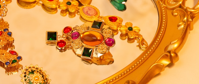 The Best Jewelry Brands for Everyday Luxury Under $1,000